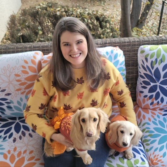 Meet your Posher, Jennifer - Picture 2 of 2